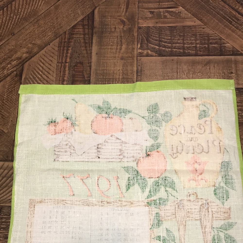 1977 Linen Calendar Towel - Picture 3 of 3